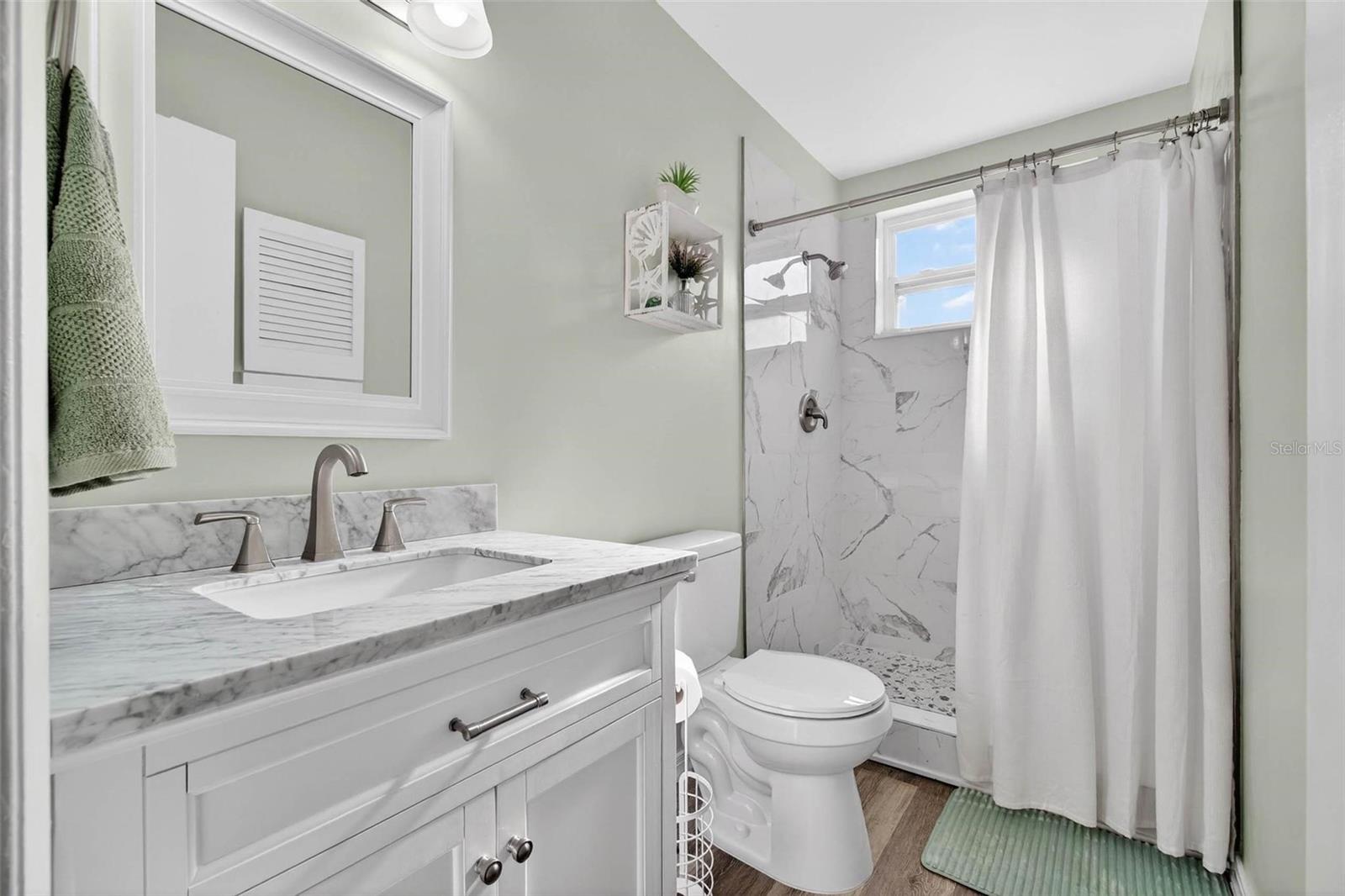 ON TOP OF THE WORLD - Residential