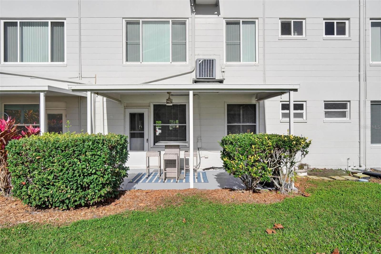 ON TOP OF THE WORLD - Residential