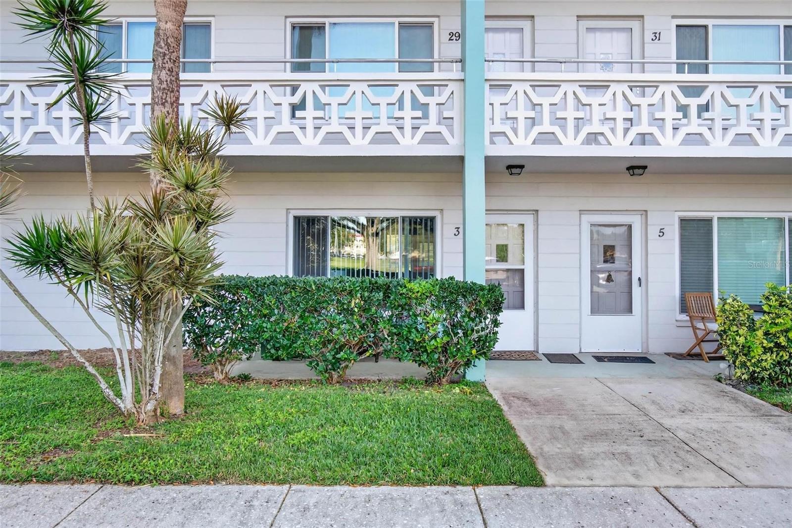 ON TOP OF THE WORLD - Residential