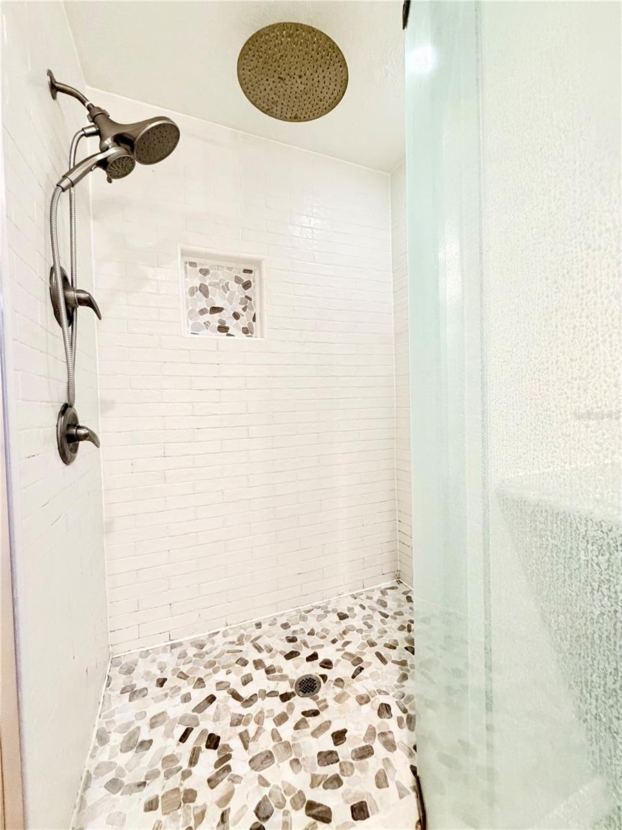 ASHLEY PINES - Residential