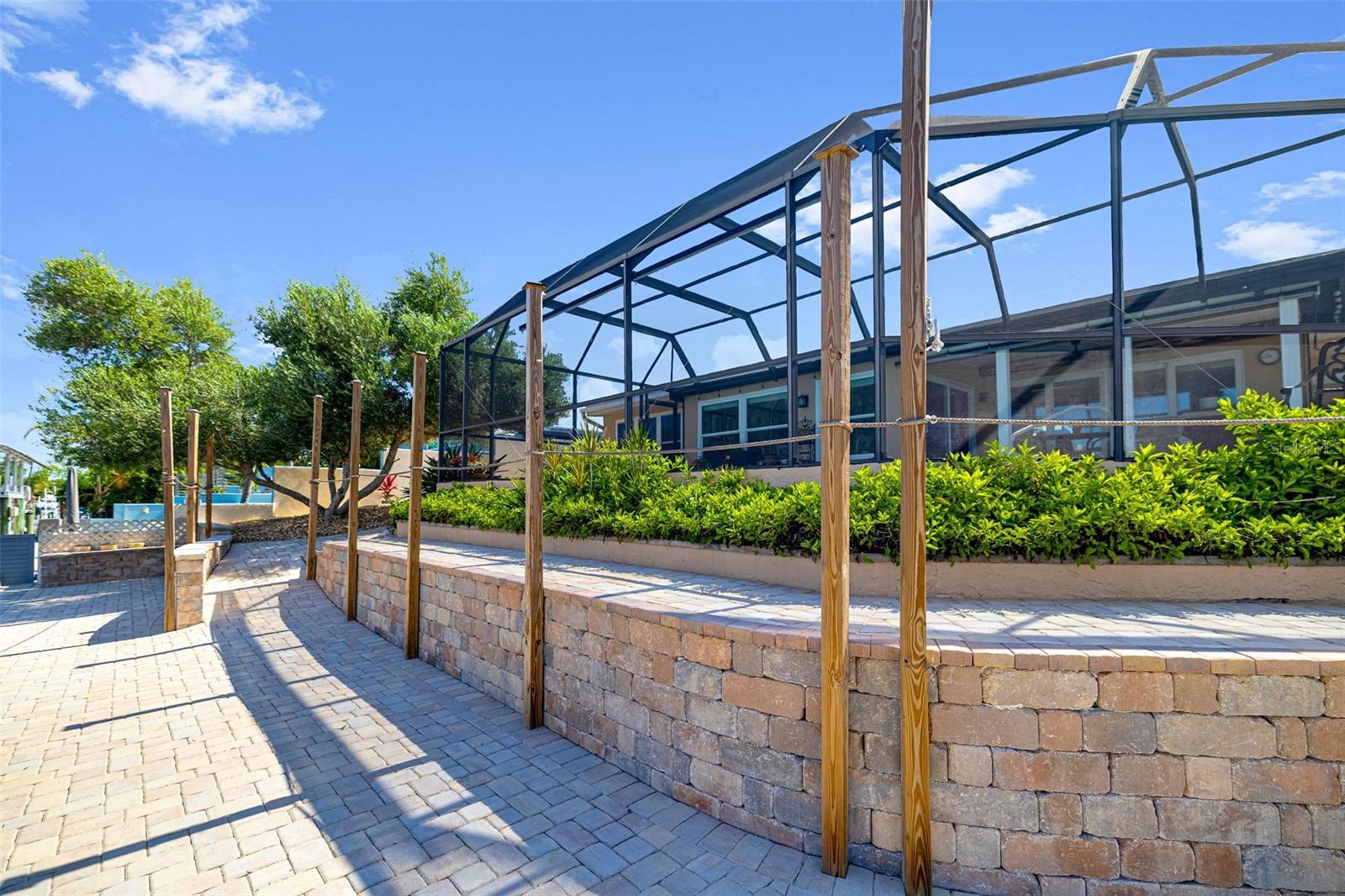 BAYSHORE GARDENS SEC 4 - Residential