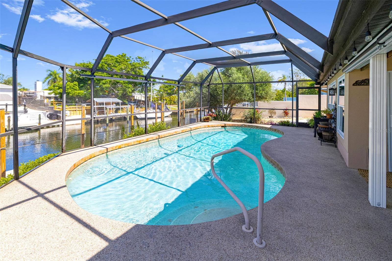 BAYSHORE GARDENS SEC 4 - Residential