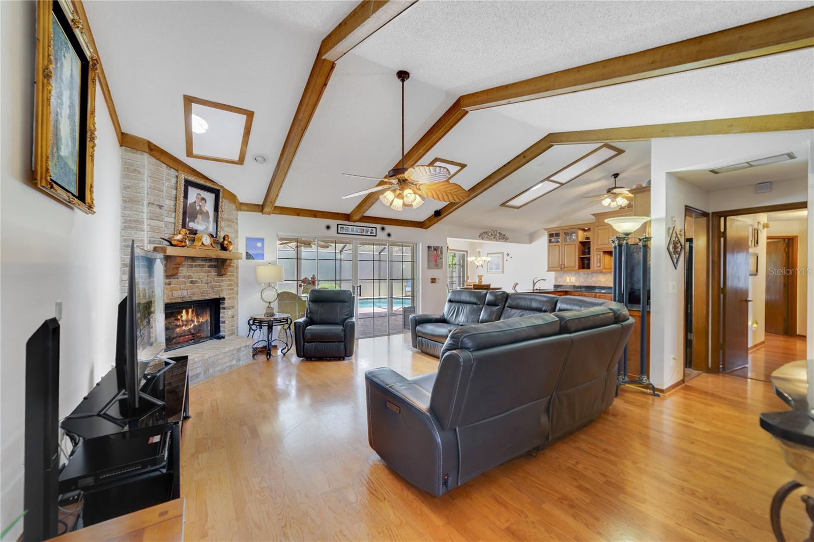513 SABAL TRAIL CIRCLE