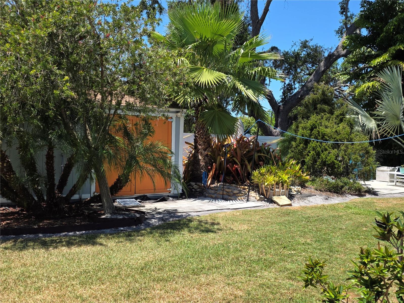 PINELLAS FARMS - Residential