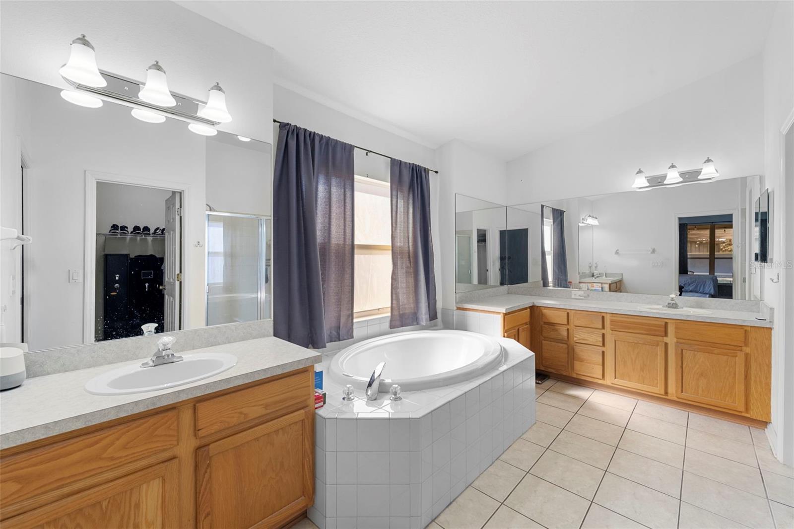 SABAL HARBOUR PH IV - Residential