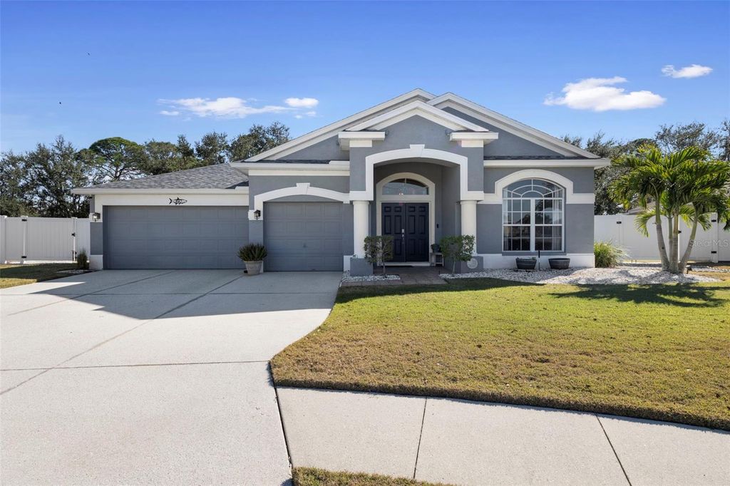 Photo of 4962 Bookelia Circle, Bradenton, FL 34203 (MLS # A4680099)