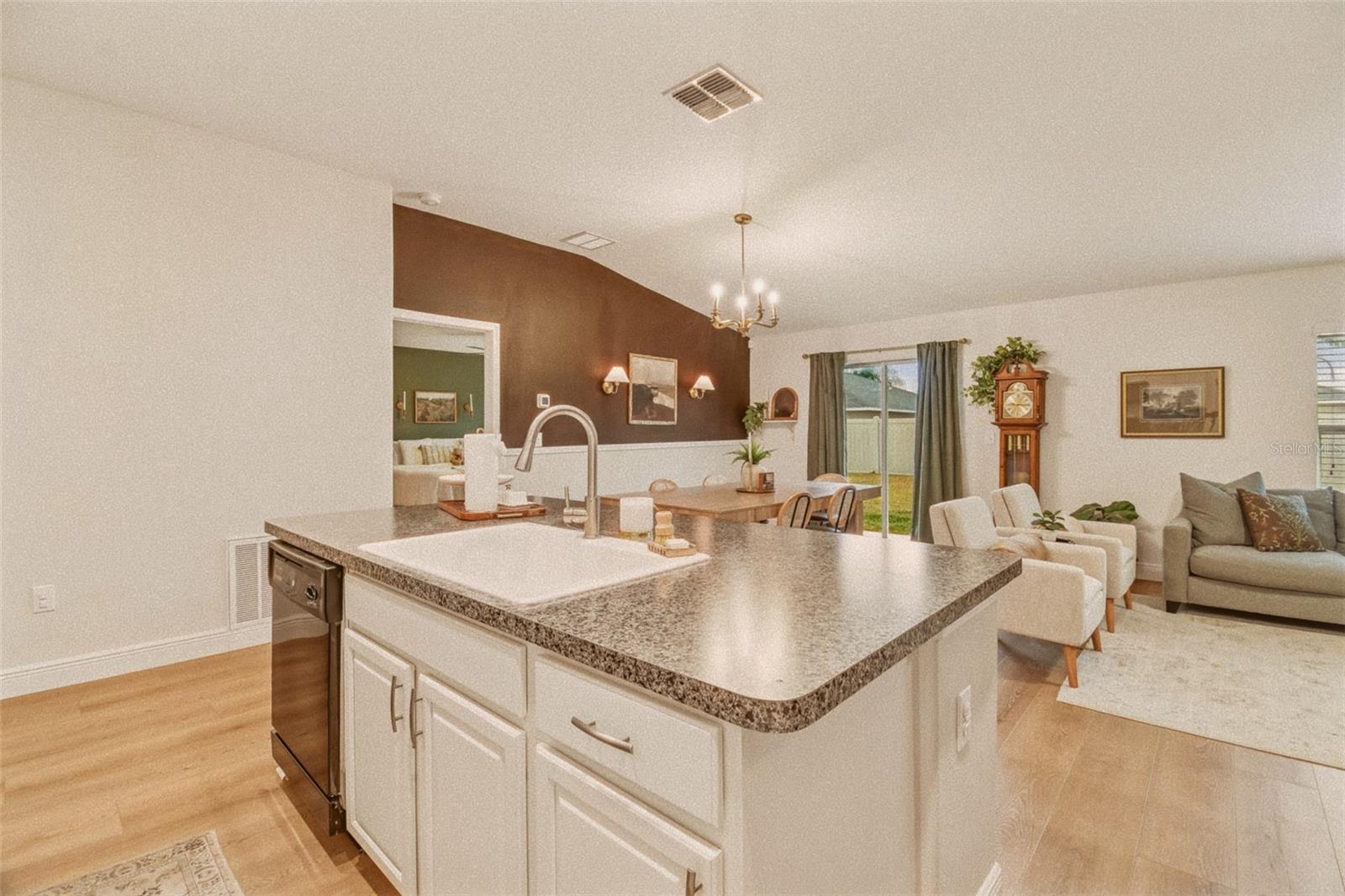 SUNSHINE VILLAGE PH 2 - Residential