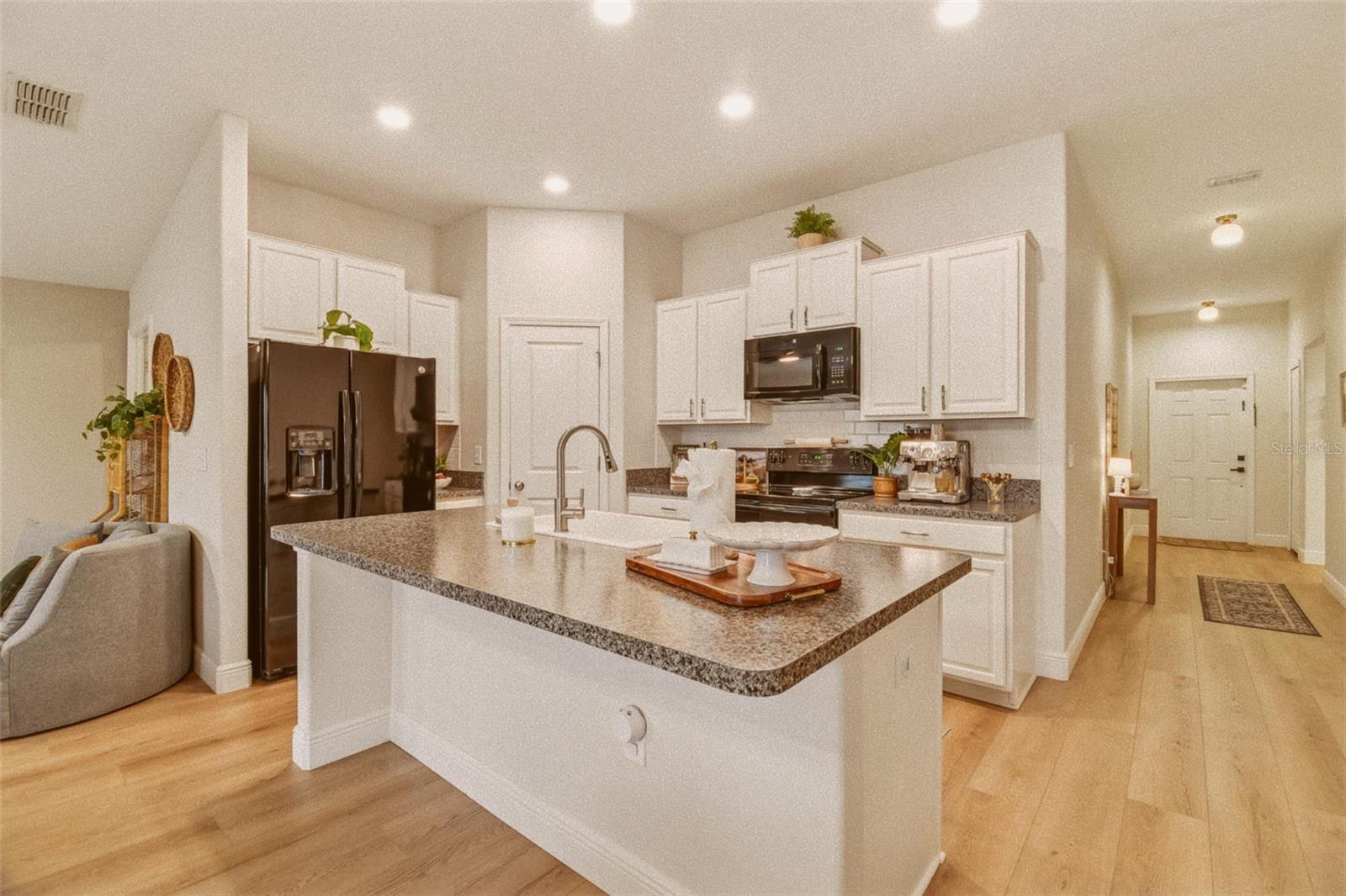 SUNSHINE VILLAGE PH 2 - Residential