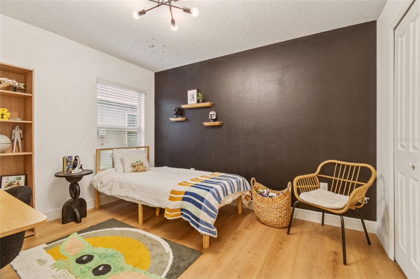 SUNSHINE VILLAGE PH 2 - Residential