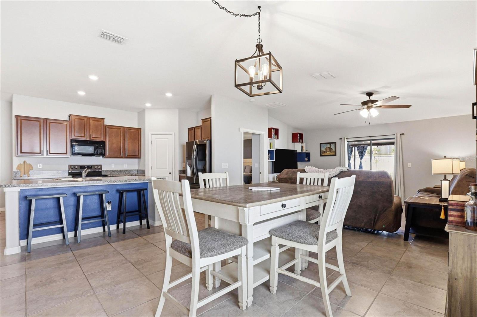 SILVERADO RANCH - Residential