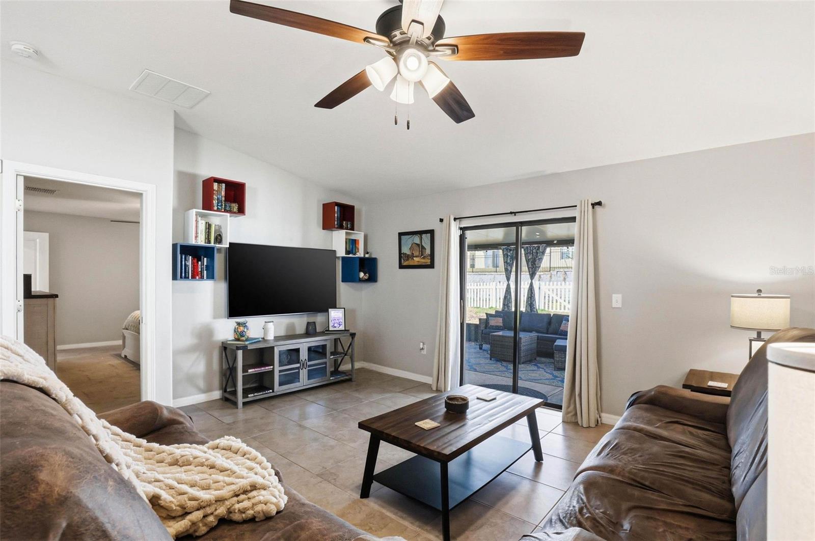 SILVERADO RANCH - Residential