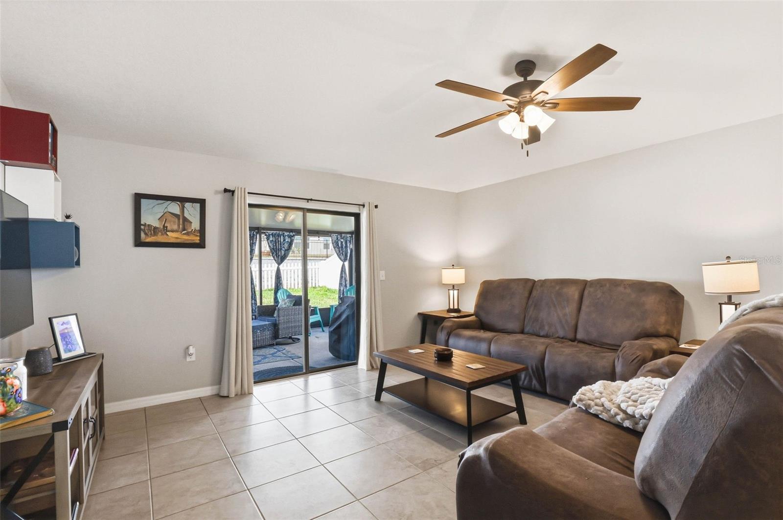 SILVERADO RANCH - Residential