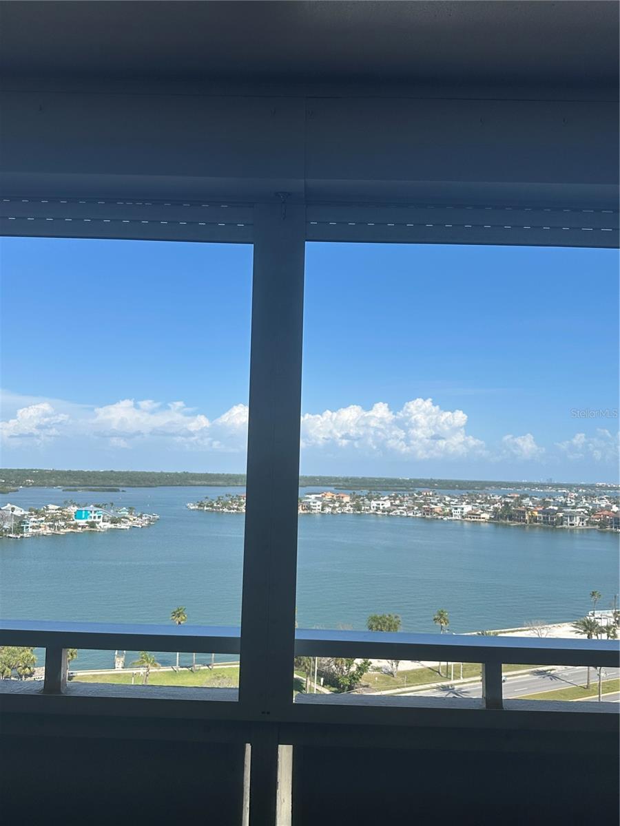 REDINGTON TOWERS BLDG 2 CONDO - Residential Lease