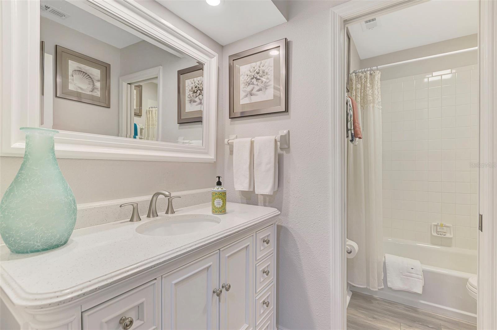 IRONWOOD VILLAS - Residential