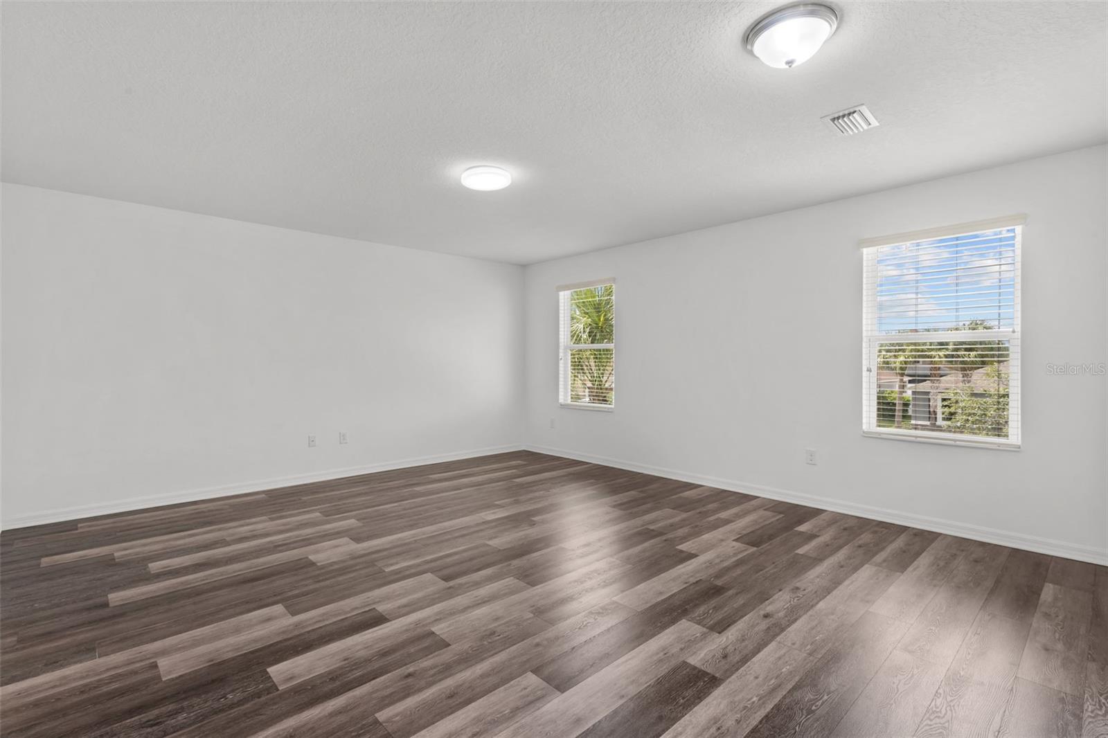 VILLAGES/TRINITY LAKES - Residential