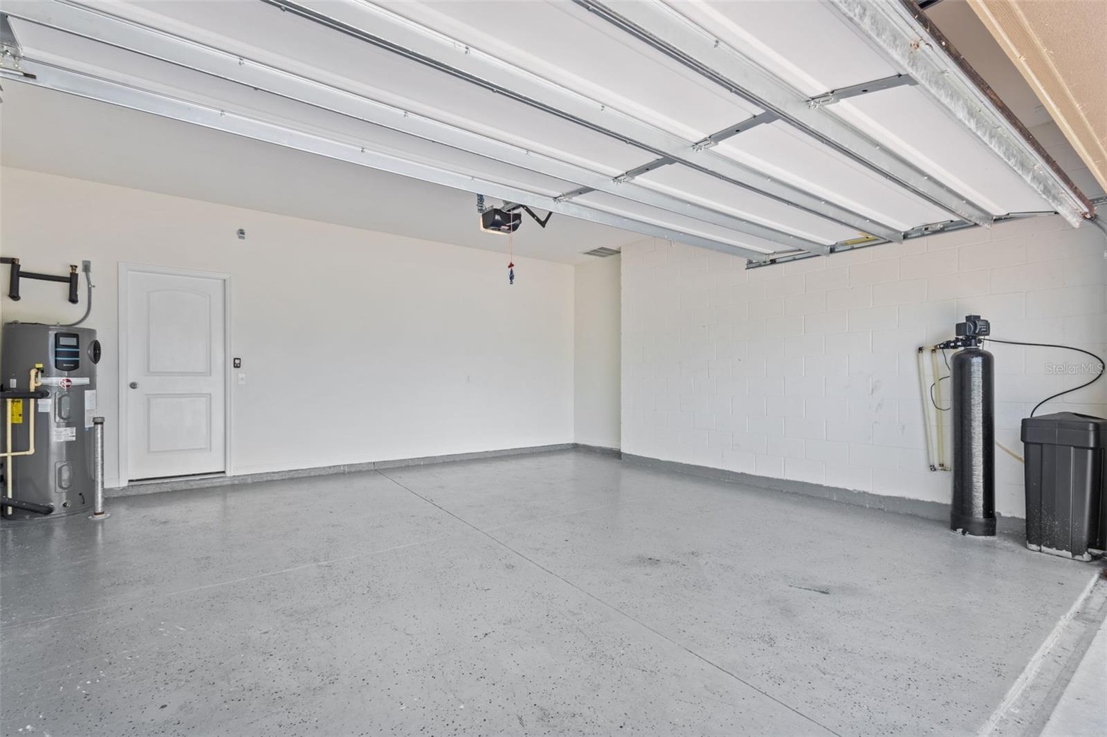 VILLAGES/TRINITY LAKES - Residential