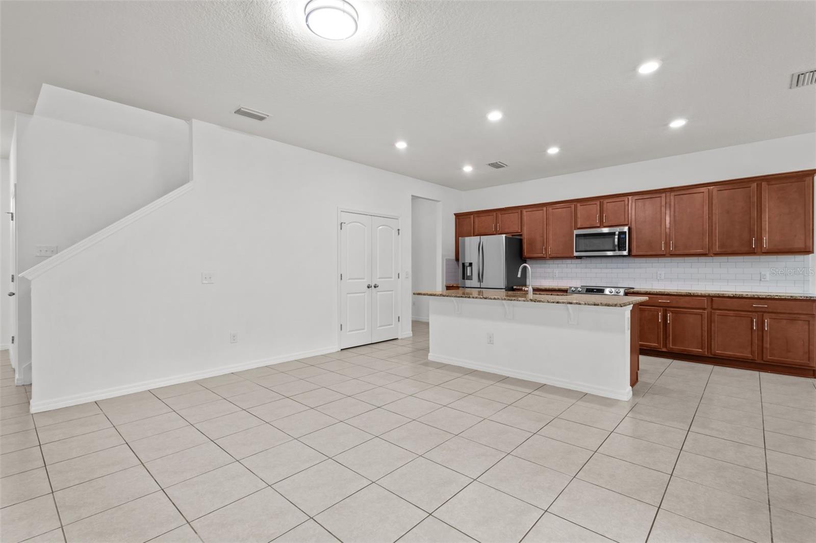 VILLAGES/TRINITY LAKES - Residential