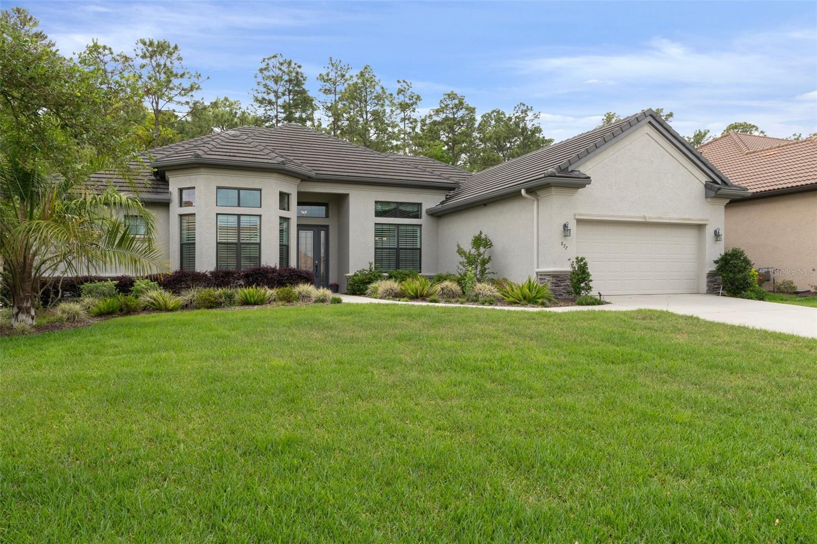 877 N HUNT CLUB DRIVE