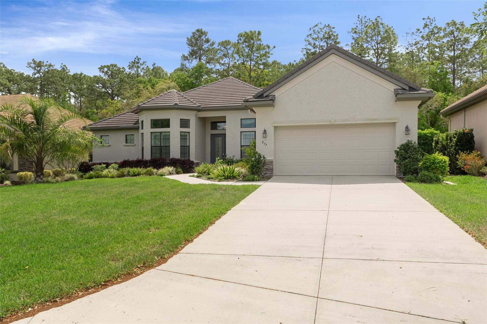 877 N HUNT CLUB DRIVE