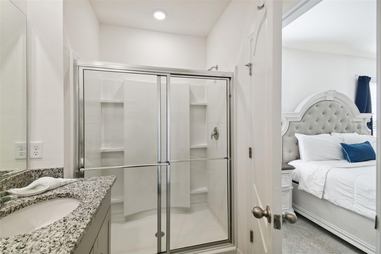 SOLTERRA PH 2D - Residential Lease