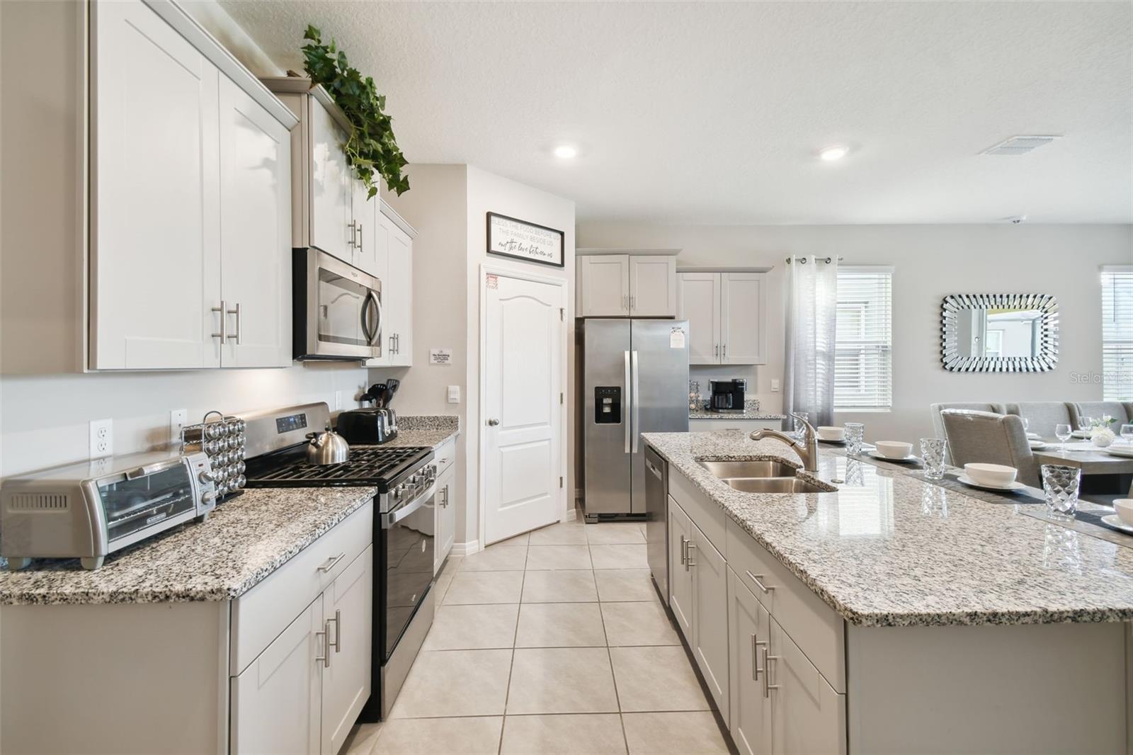 SOLTERRA PH 2D - Residential Lease