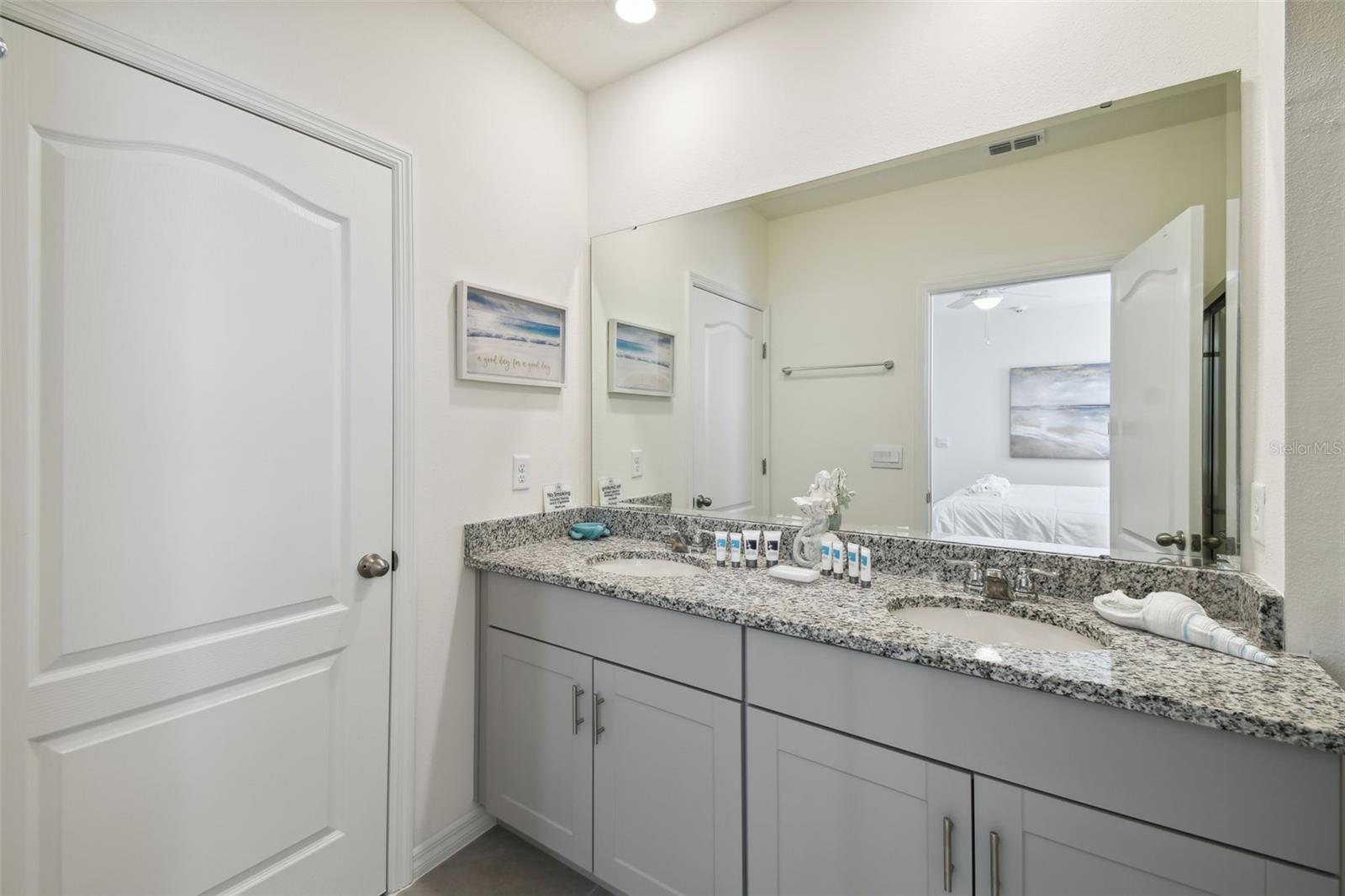 SOLTERRA PH 2D - Residential Lease