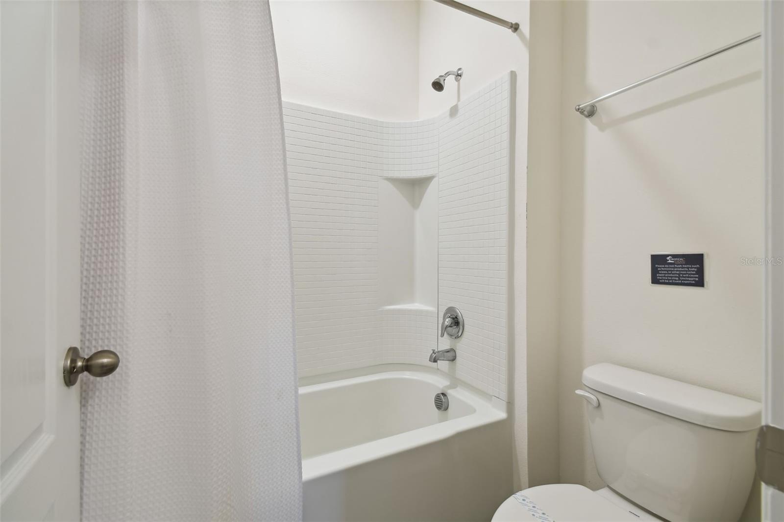 SOLTERRA PH 2D - Residential Lease