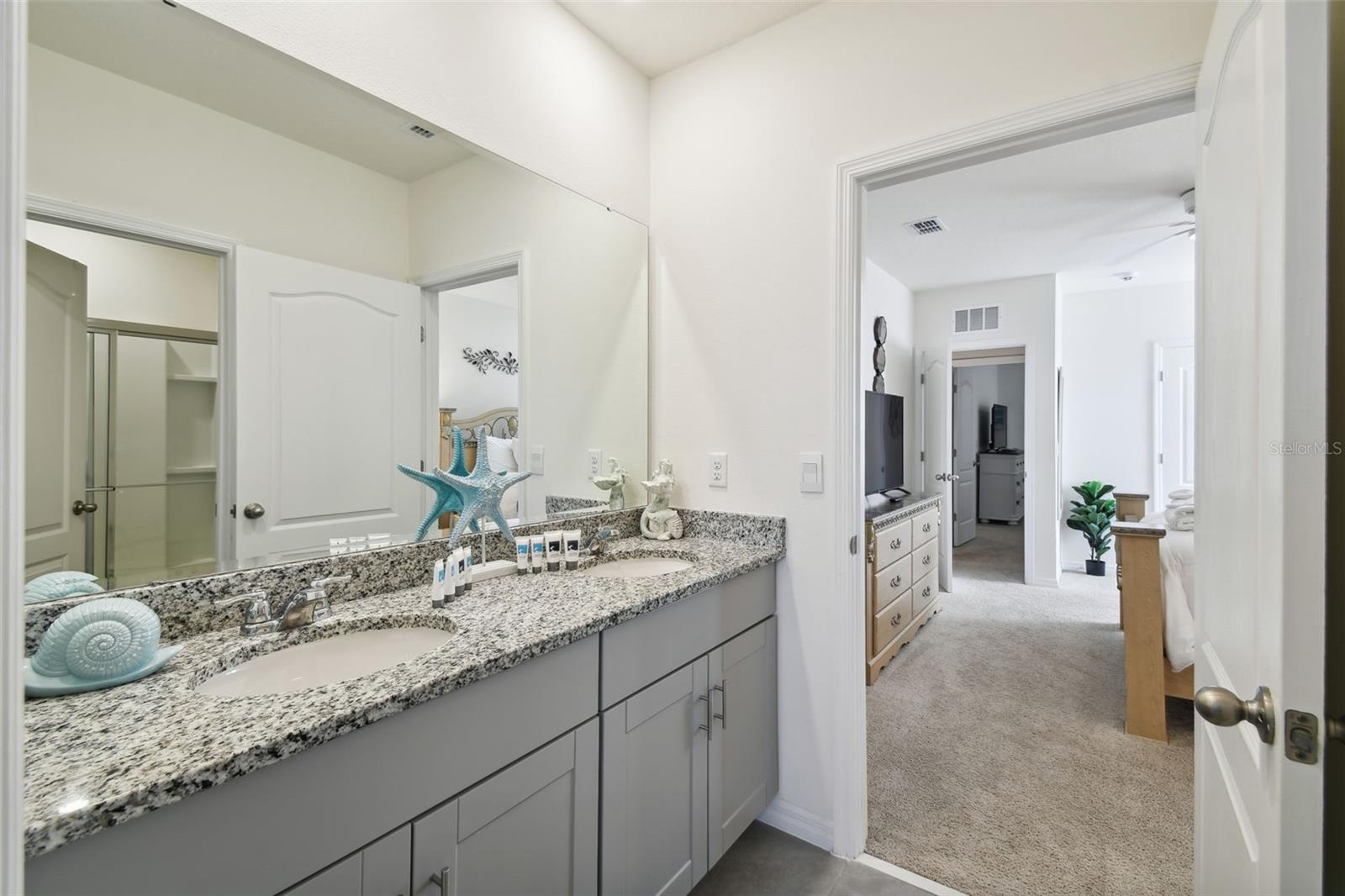 SOLTERRA PH 2D - Residential Lease