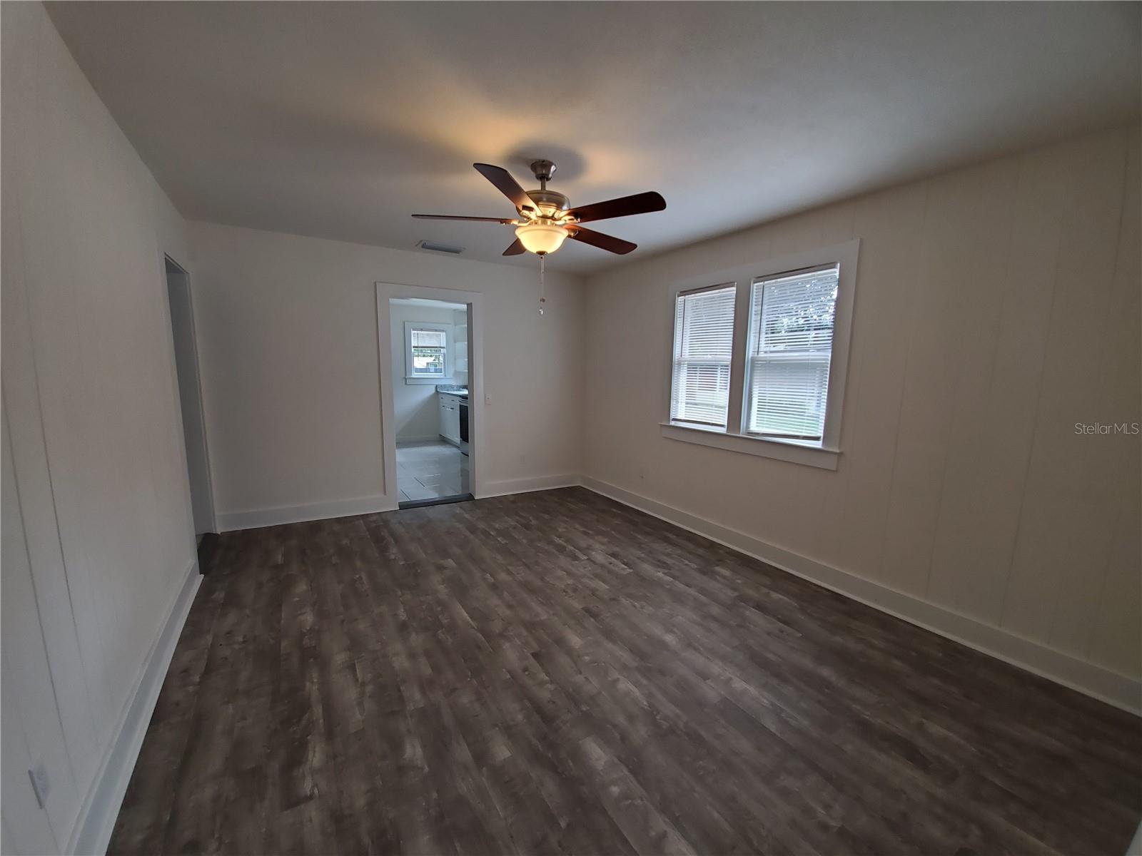 POS RESUB OF LT 8 BLK L - Residential