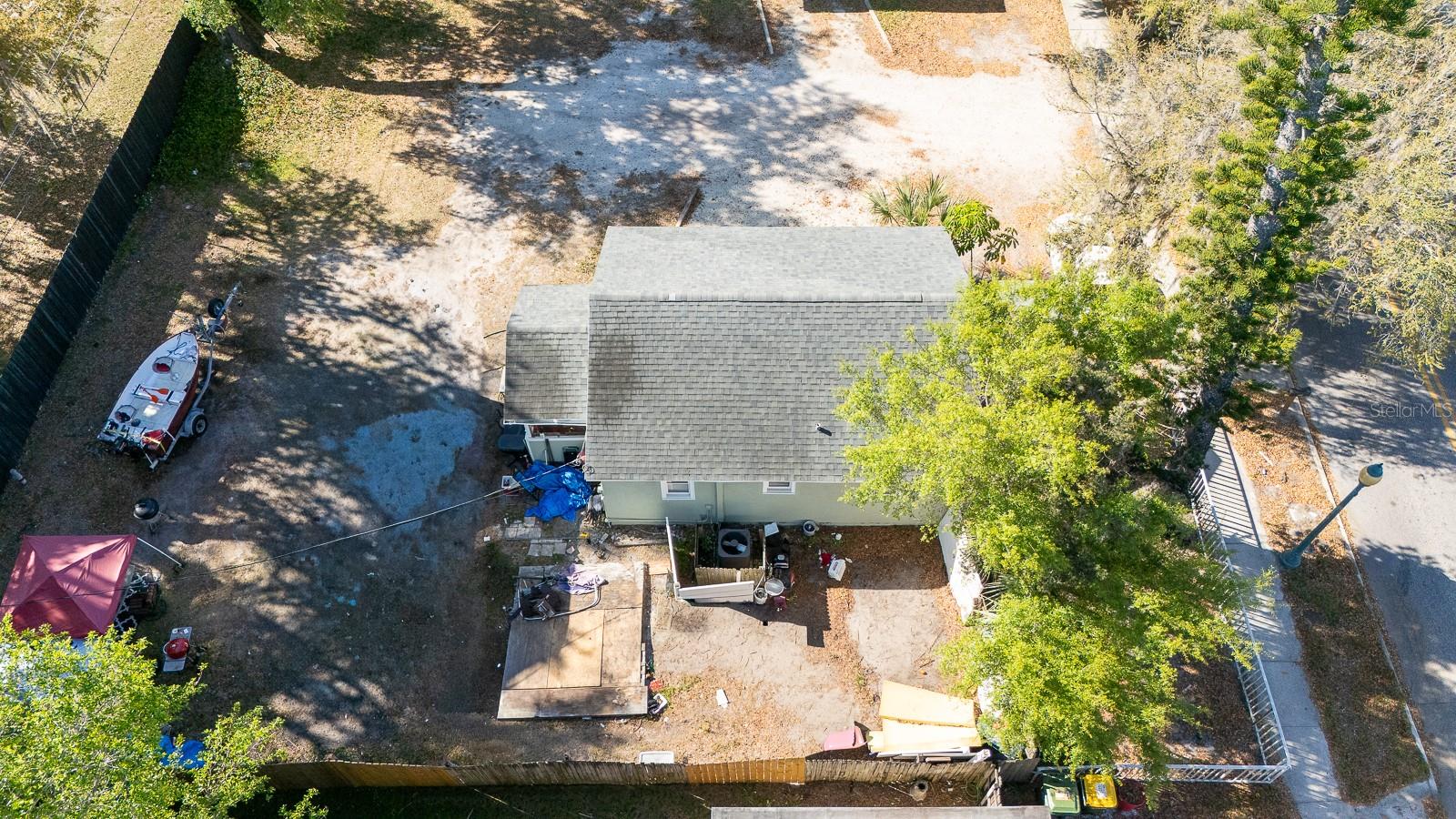 POS RESUB OF LT 8 BLK L - Residential