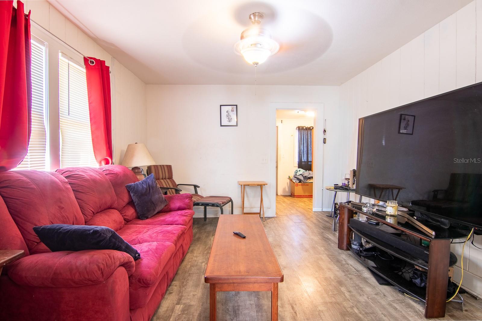 POS RESUB OF LT 8 BLK L - Residential