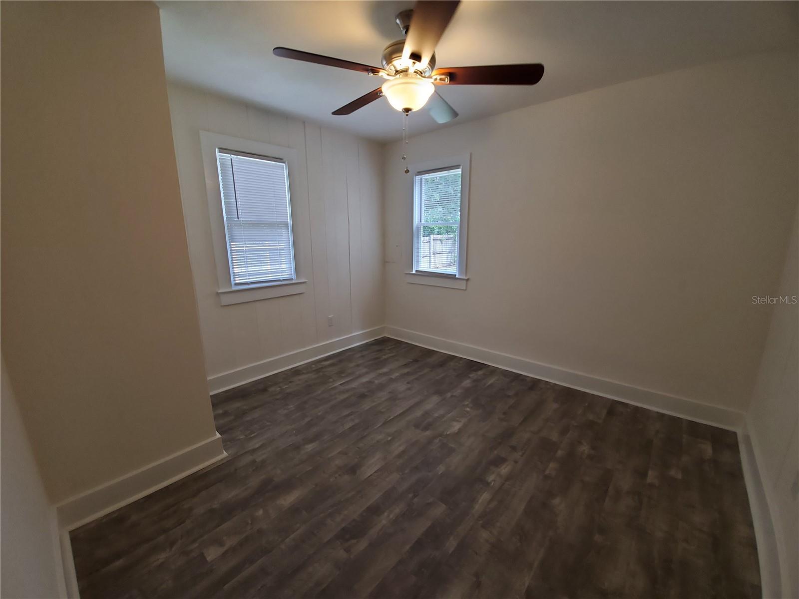 POS RESUB OF LT 8 BLK L - Residential