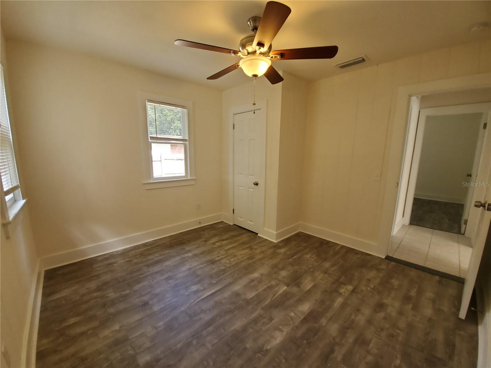 POS RESUB OF LT 8 BLK L - Residential