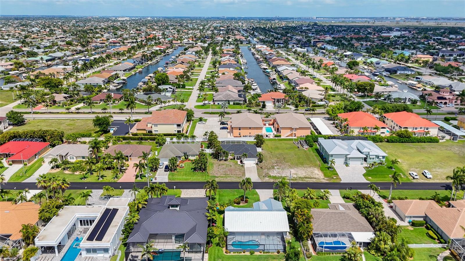 CAPE CORAL - Residential