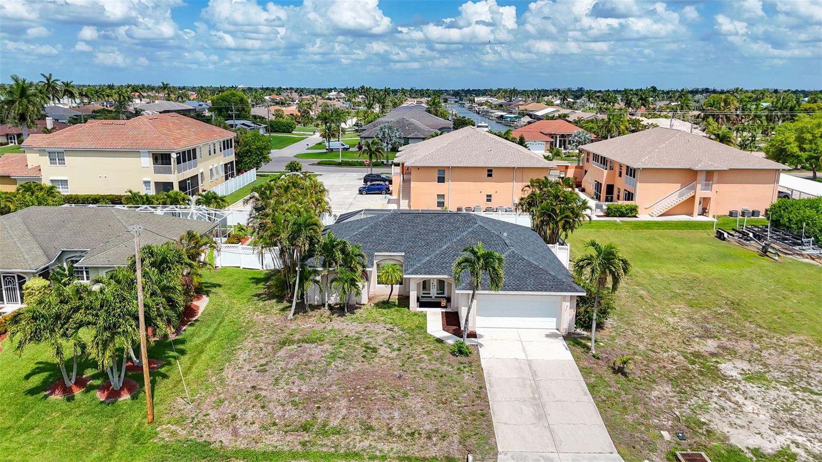 CAPE CORAL - Residential