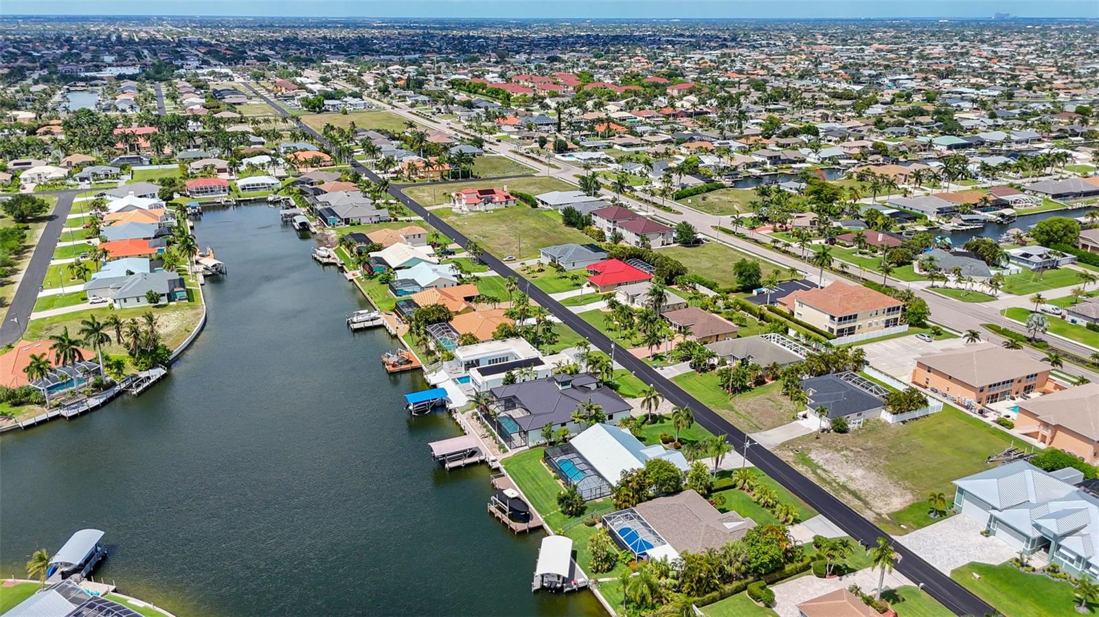 CAPE CORAL - Residential