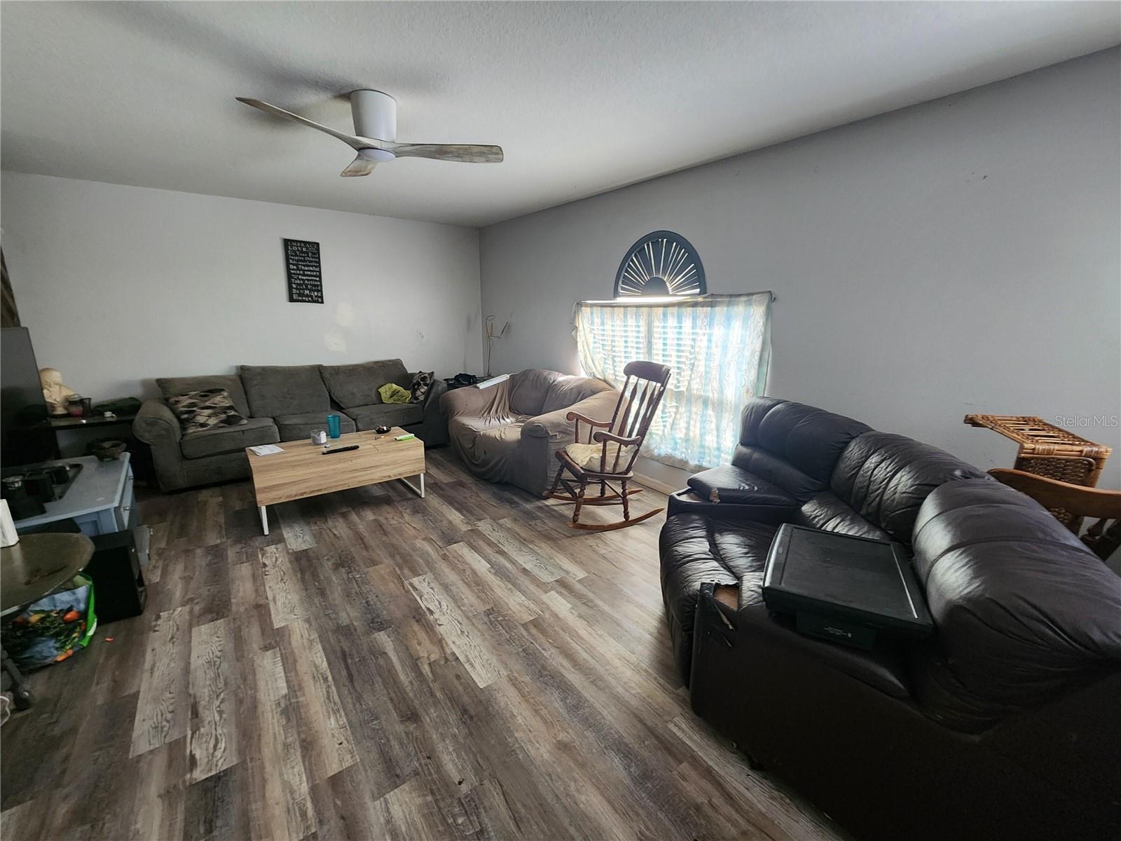 SQUIRES GROVE - Residential