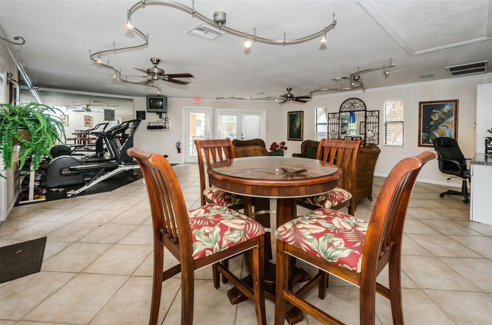 VICTORIA PALMS CONDO - Residential Lease