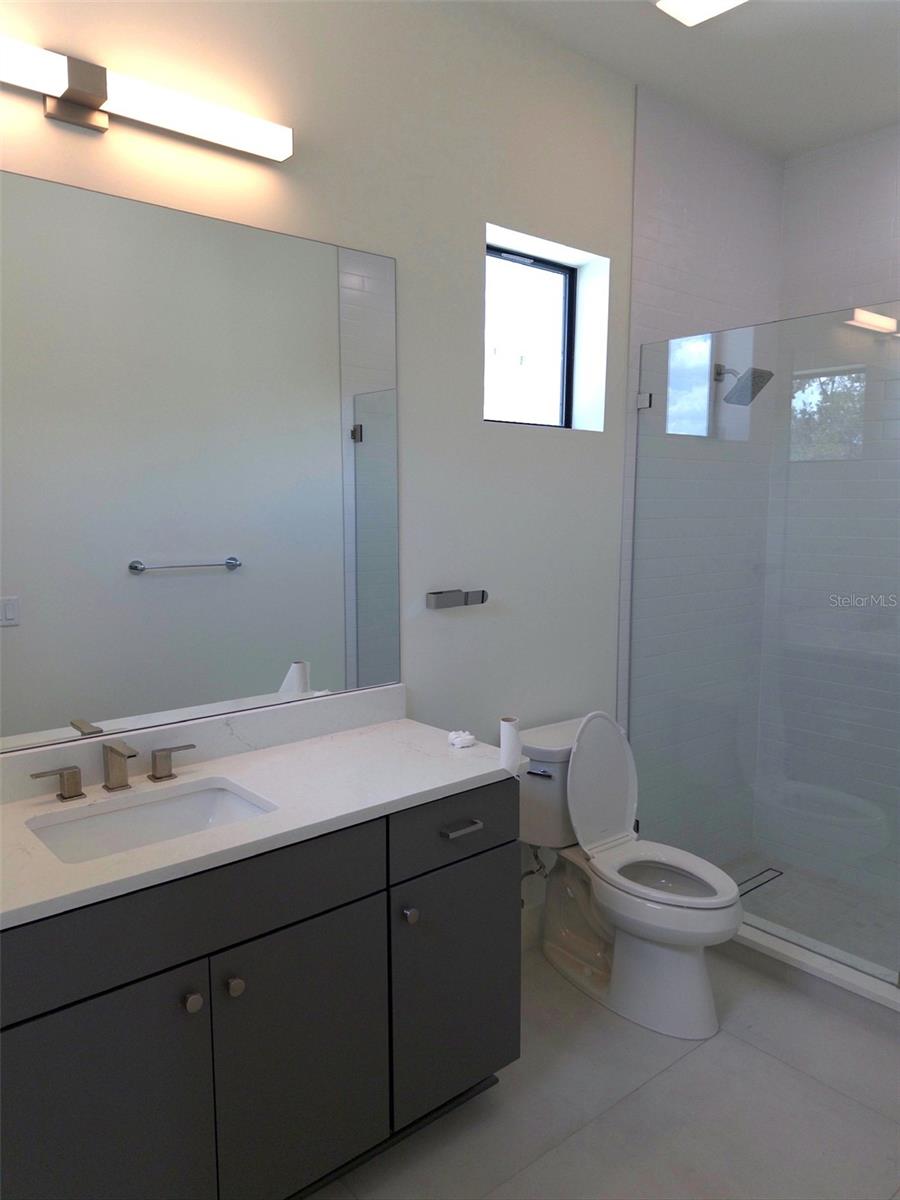 WEST SHORE CREST - Residential