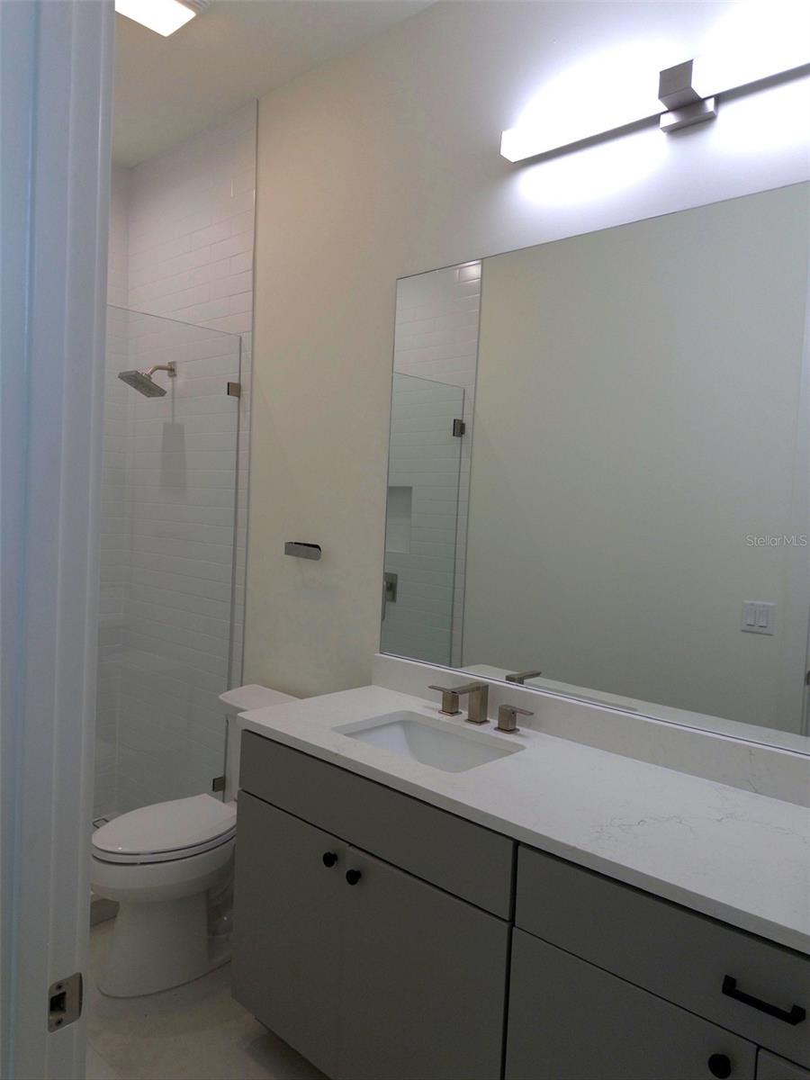 WEST SHORE CREST - Residential
