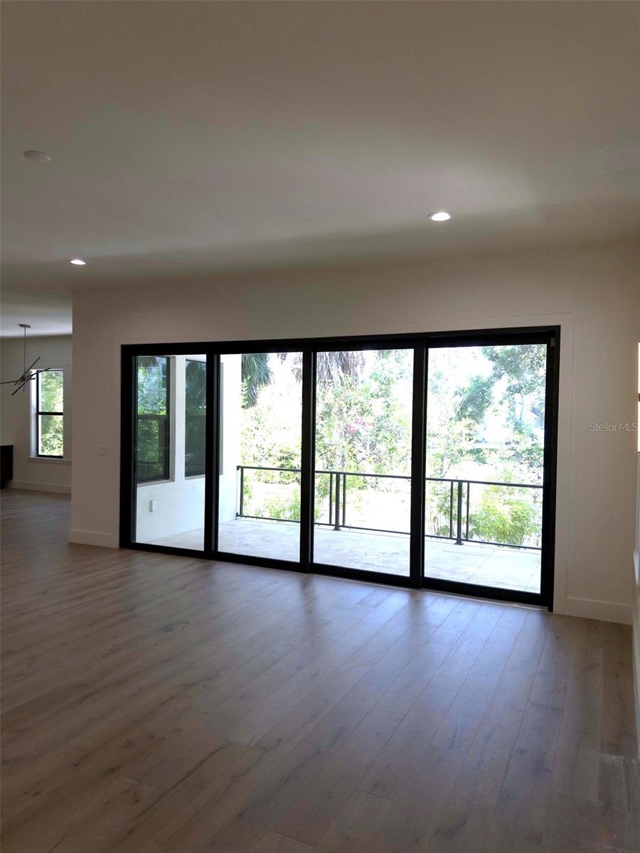 WEST SHORE CREST - Residential