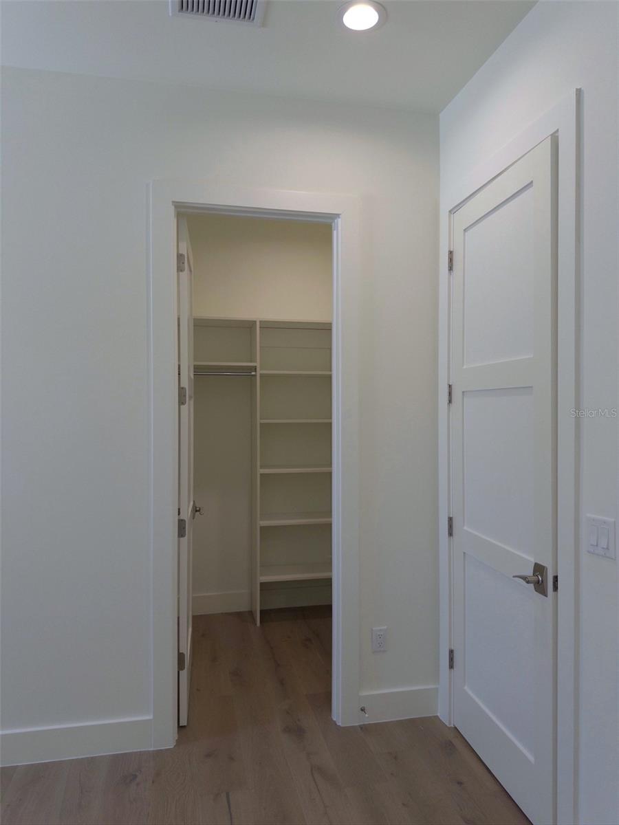 WEST SHORE CREST - Residential