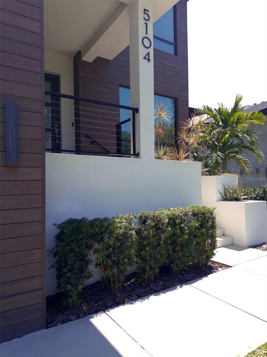 5104 W EVELYN DRIVE