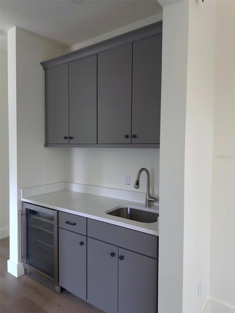 WEST SHORE CREST - Residential