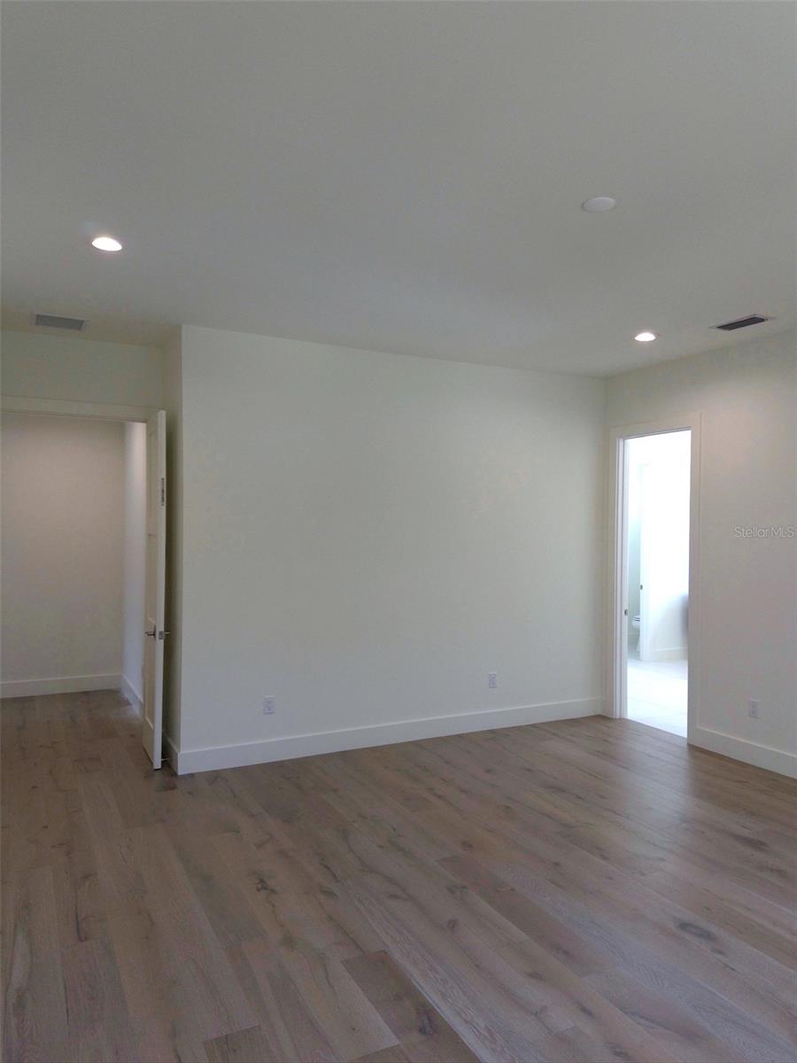 WEST SHORE CREST - Residential