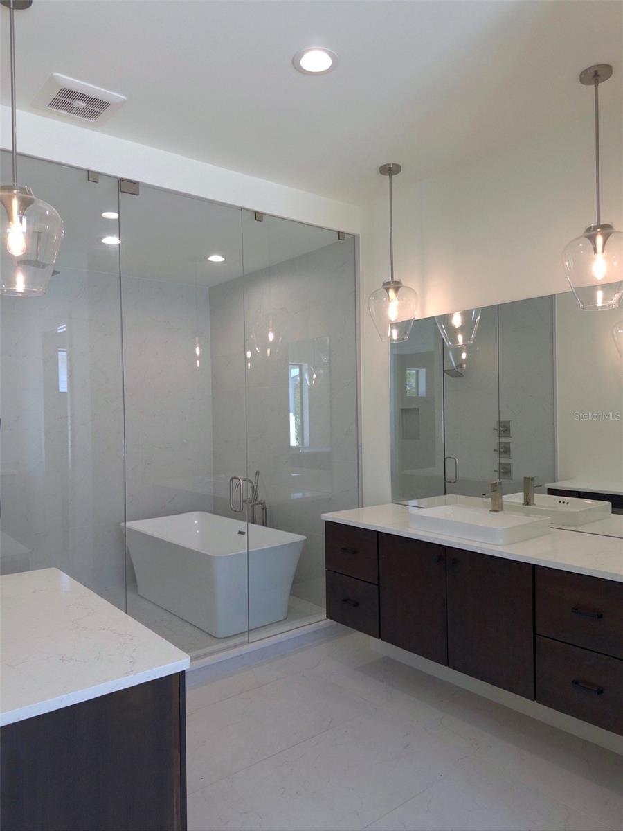 WEST SHORE CREST - Residential