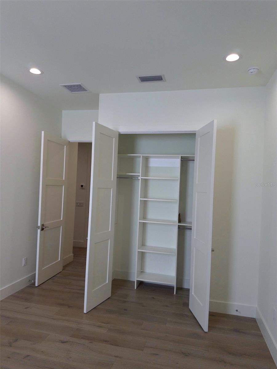 WEST SHORE CREST - Residential
