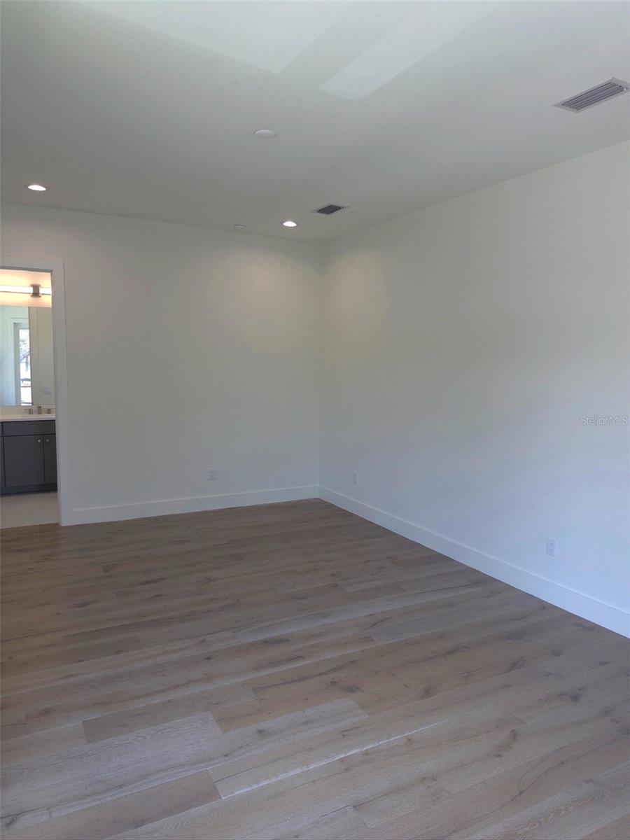 WEST SHORE CREST - Residential
