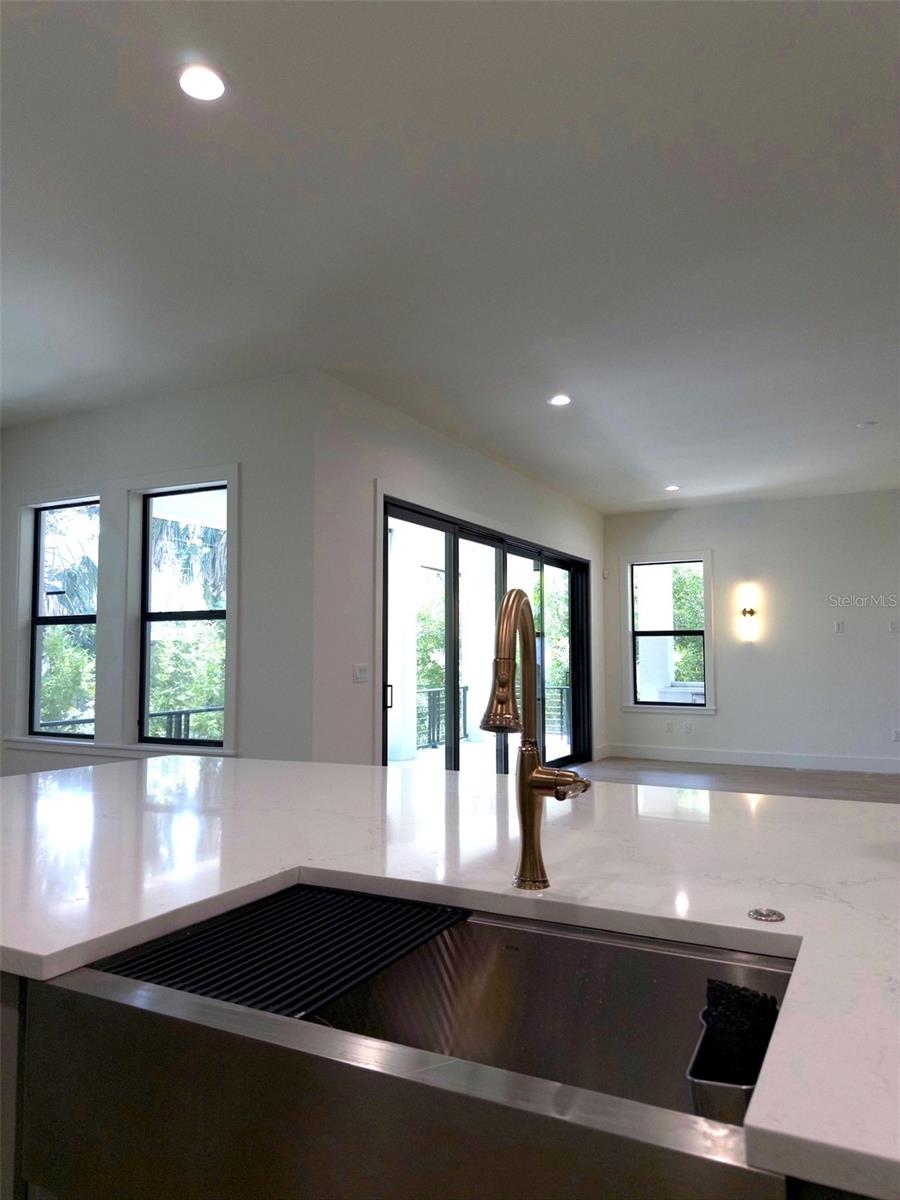 WEST SHORE CREST - Residential