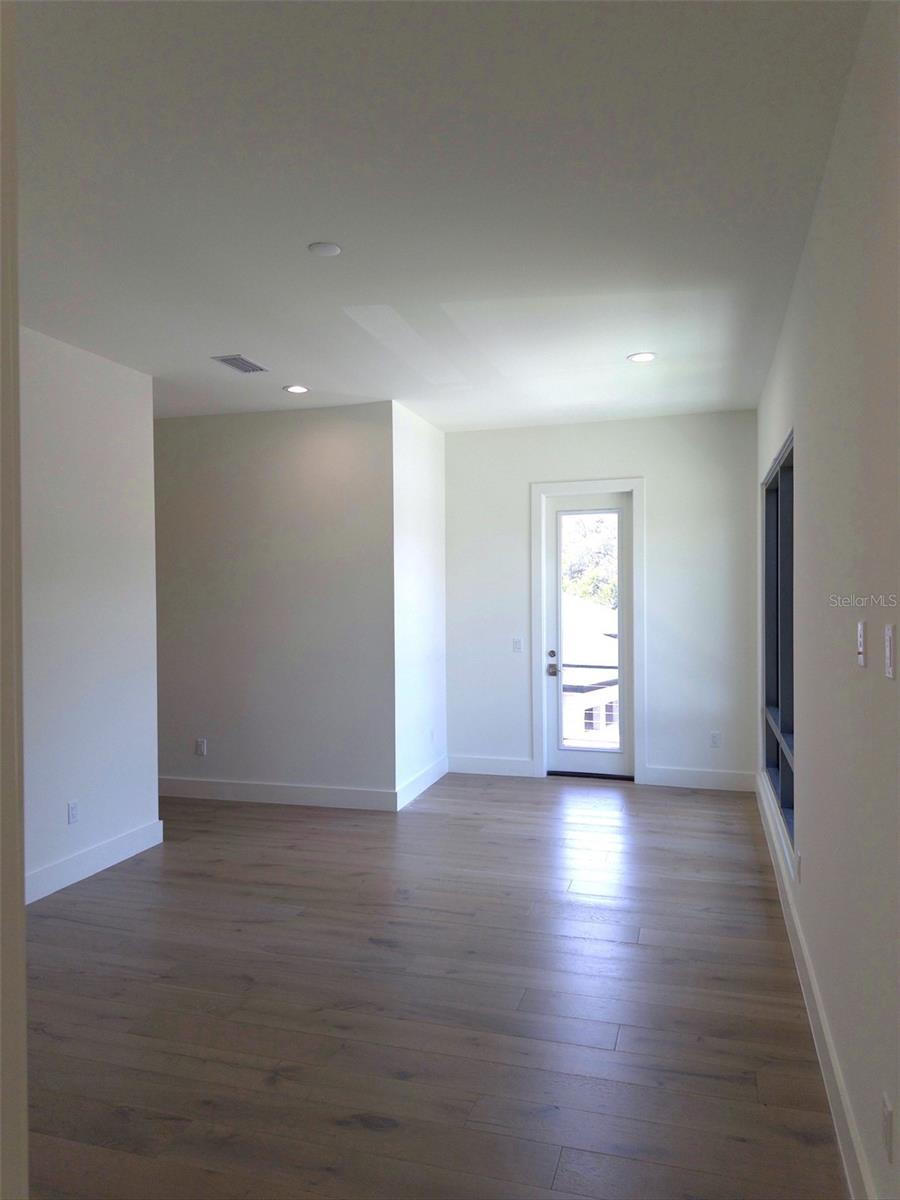 WEST SHORE CREST - Residential
